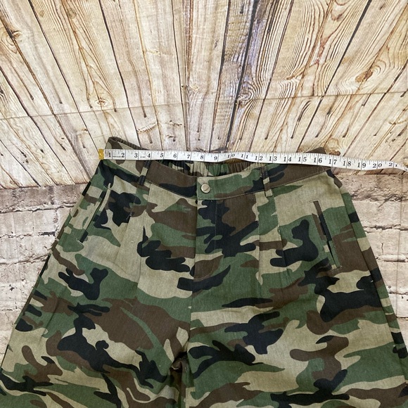 NWT DOSE high rise extra Wide-Leg Crop Pants - Green Camouflage size 2 XL. - Picture 7 of 10